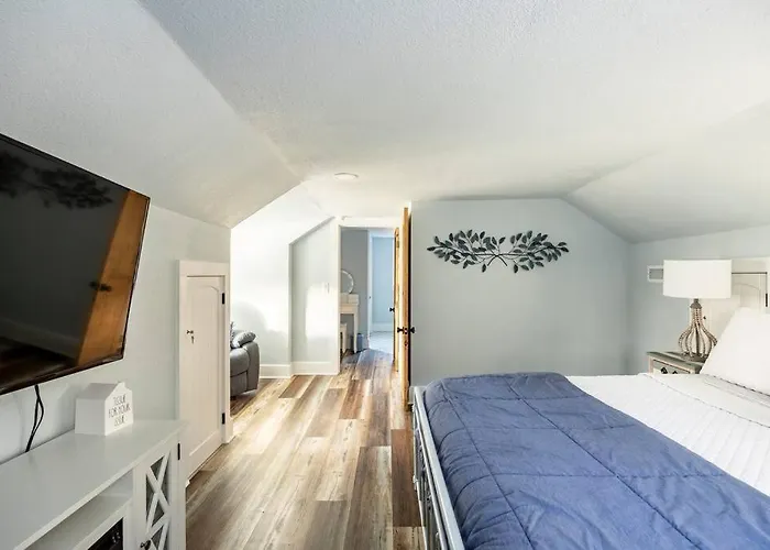 Riverside Relaxer W/Hot Tub+Fire Pit +Wifi & View