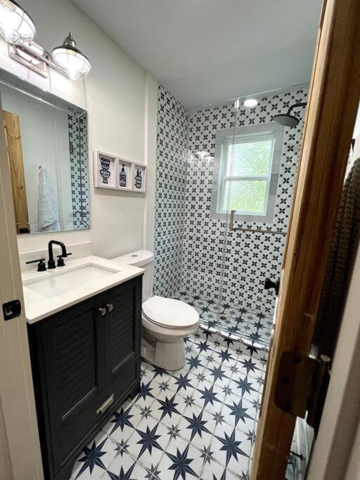 Riverside Relaxer W/hot Tub+fire Pit +wifi & View Holiday home Franklin