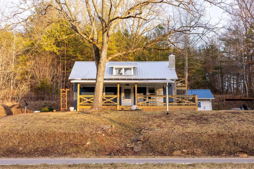 Riverside Relaxer W/hot Tub+fire Pit +wifi & View