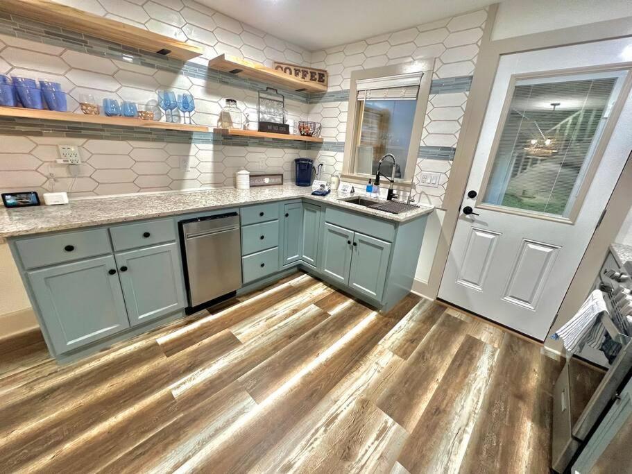 Riverside Relaxer W/hot Tub+fire Pit +wifi & View Franklin