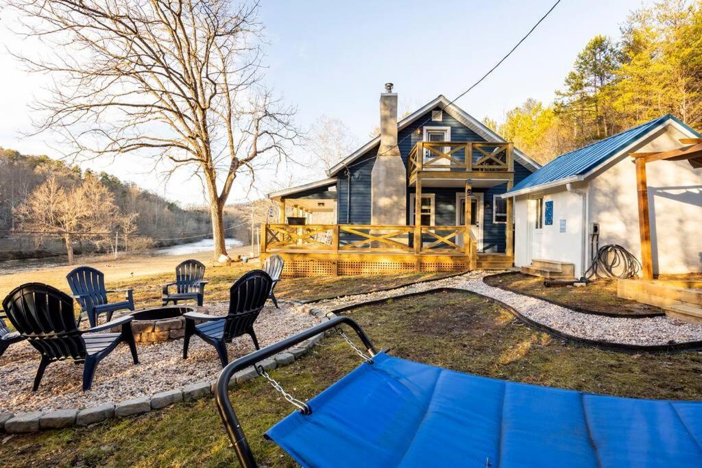 Riverside Relaxer W/hot Tub+fire Pit +wifi & View Franklin