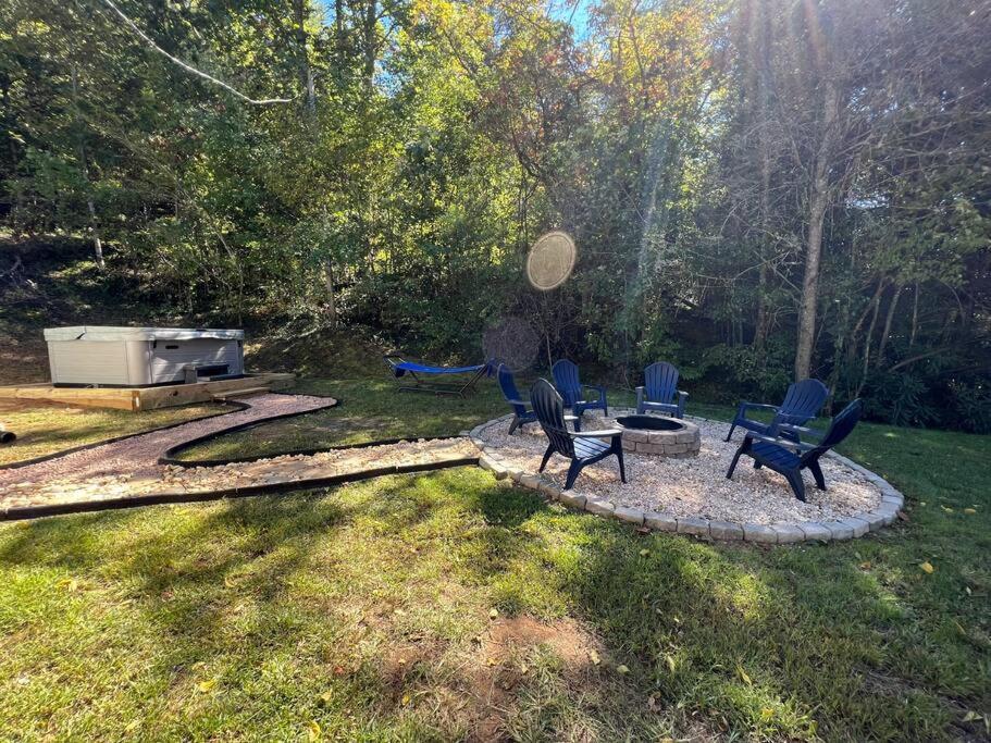 Riverside Relaxer W/hot Tub+fire Pit +wifi & View