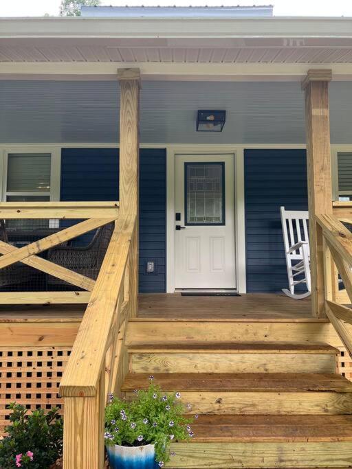Holiday home Riverside Relaxer W/hot Tub+fire Pit +wifi & View Franklin