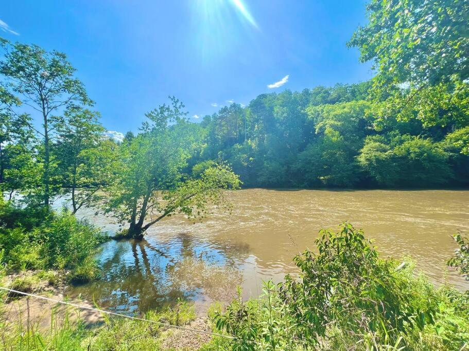Riverside Relaxer W/hot Tub+fire Pit +wifi & View Holiday home Franklin