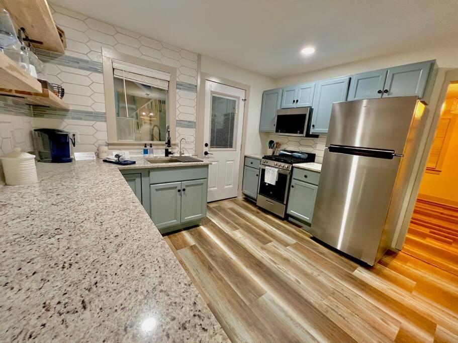 Holiday home Riverside Relaxer W/hot Tub+fire Pit +wifi & View Franklin