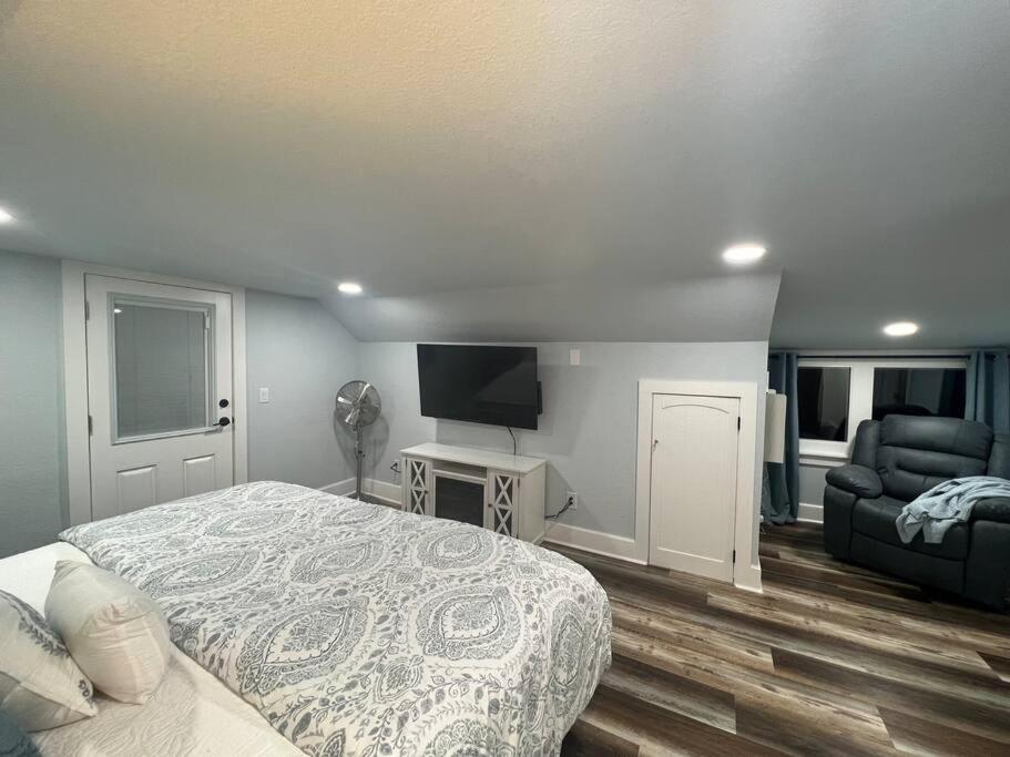 Holiday home Riverside Relaxer W/hot Tub+fire Pit +wifi & View Franklin