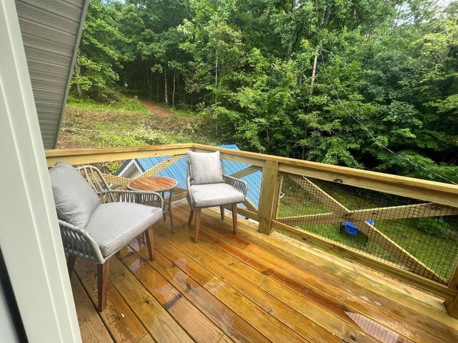 Riverside Relaxer W/hot Tub+fire Pit +wifi & View Holiday home *